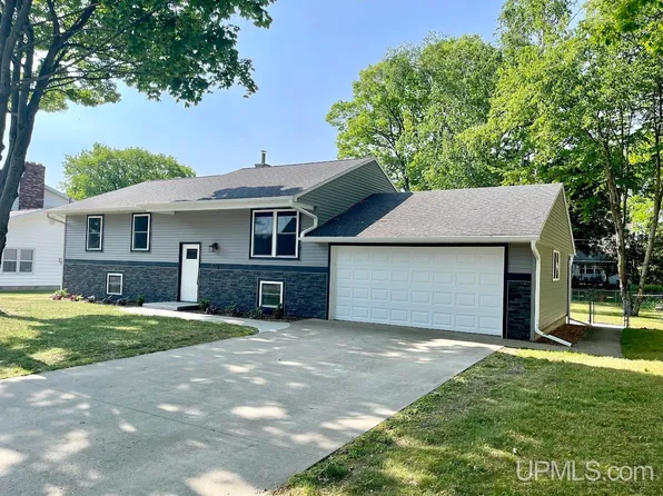 1823 23rd Ave S, Escanaba, MI 49829