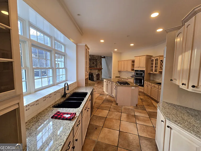 1256 Olde Lexington Rd — Photo 8