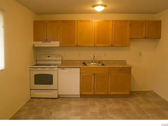 5th image of 2380 Farflung Dr