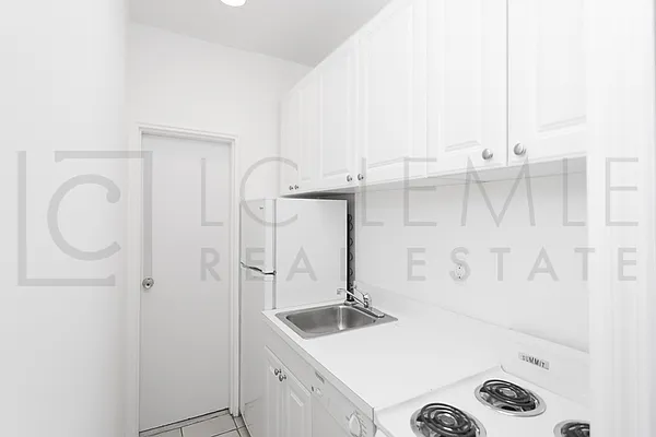 Rented by LC Lemle Real Estate Group | media 26