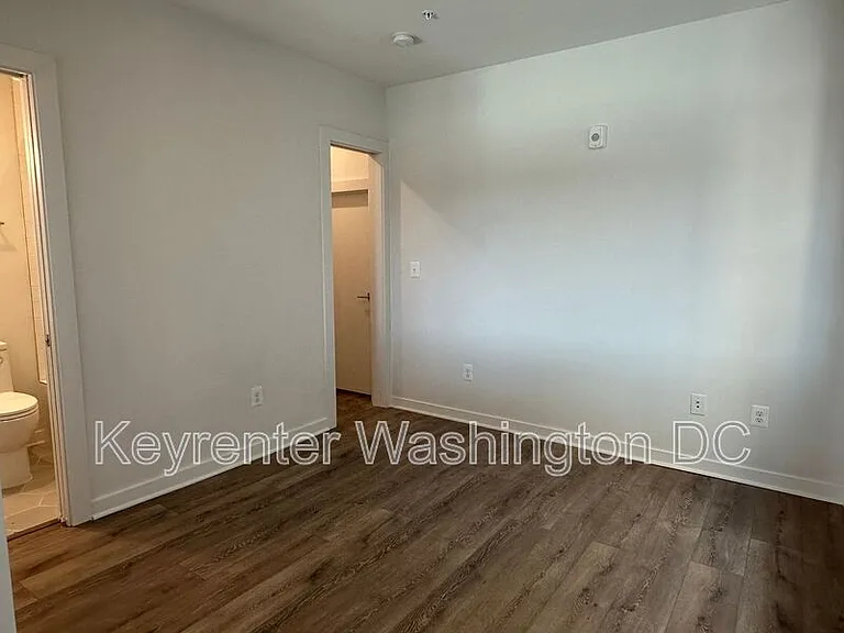 1460 Belmont St NW #204 — Photo 12