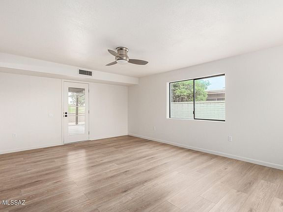 5th image of 750 W Camino Iturbide