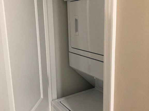 4th image of 4918 Warrington Ave APT 1