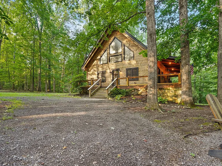 3770 Baxter Rd — Photo 2