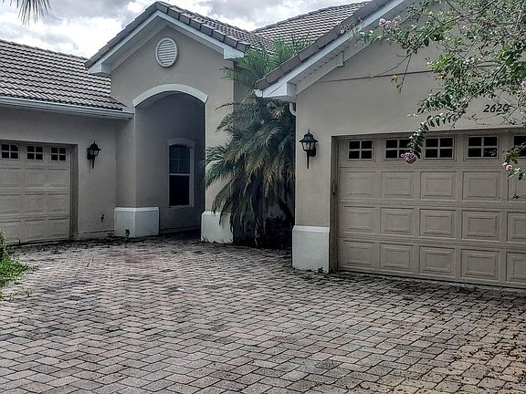 2nd image of 2620 Breaker Ln