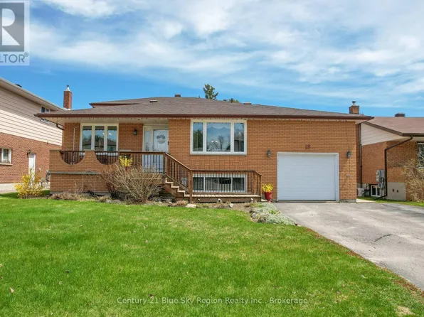 18 Eglee Ave, North Bay, ON P1B 8Z7
