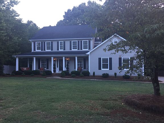 3rd image of 1521 Derby Downs Dr