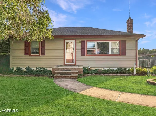 371 Sweetbriar Street, Keyport, NJ 07735
