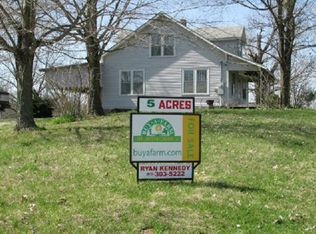 918 Town Creek Rd, Murphysboro, IL 62966