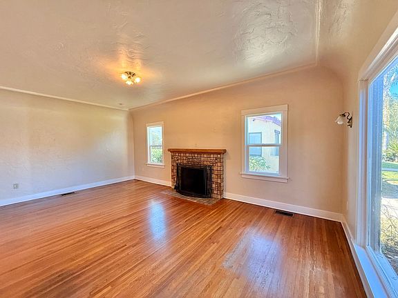 4th image of 4113 Middlesex Dr