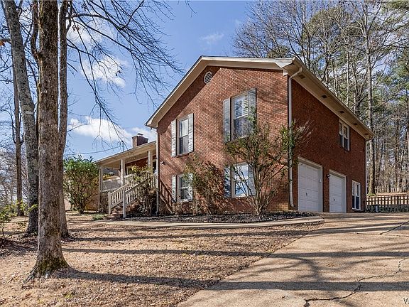3rd image of 4904 Leeward Ave