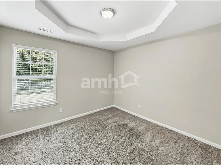 204 Annesbury Ln — Photo 17