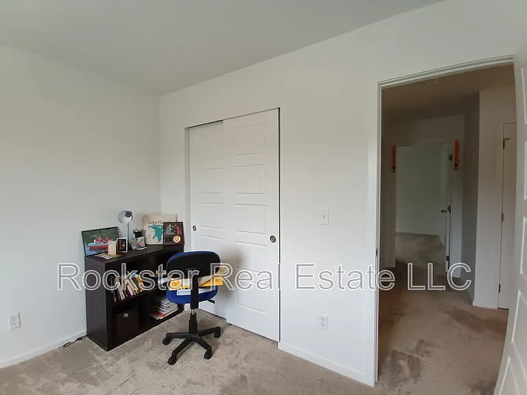 109 W Goldenrod Ave — Photo 25