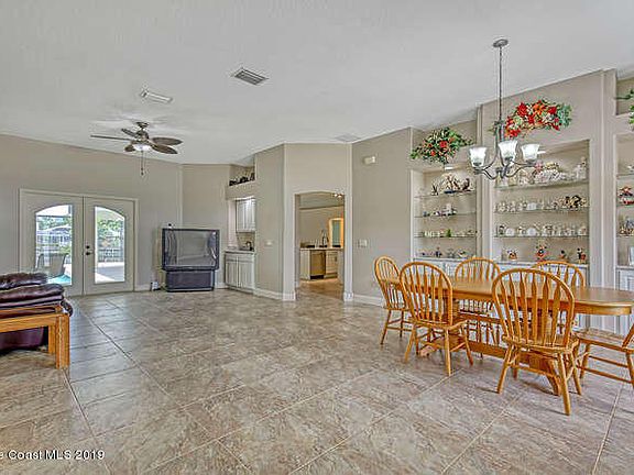 5th image of 3744 Sunward Dr