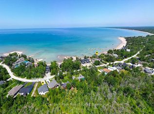 2237 Shore Ln, Wasaga Beach, ON L9Z 2J6