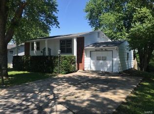 1304 Drummond Ct, Saint Charles, MO