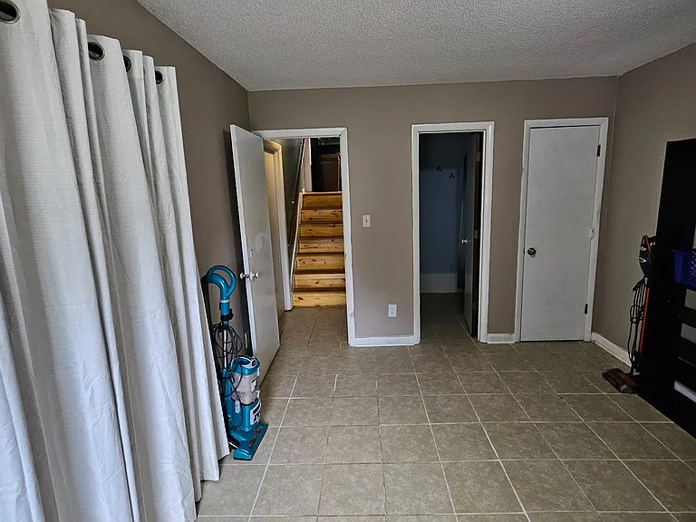 205 Edgewood St — Photo 19
