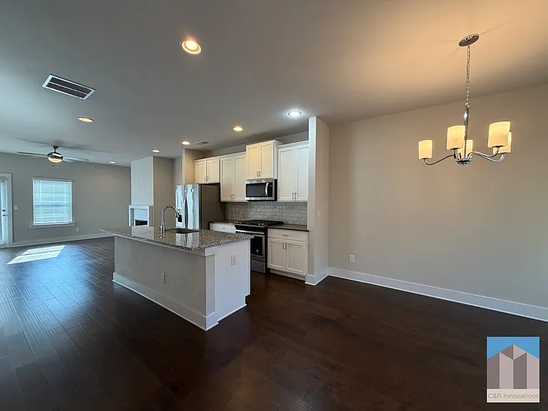 3782 Oxford Cir — Photo 5