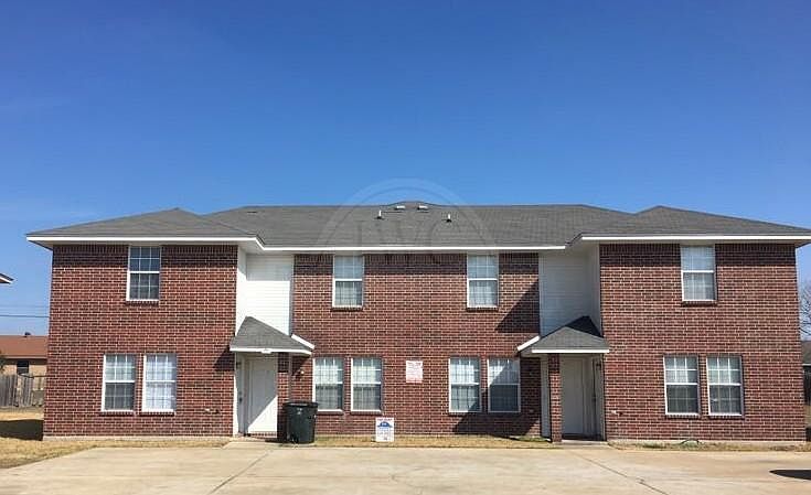 1st image of 5801 Redstone Dr APT D