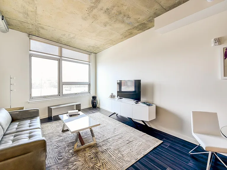 Agora — Photo 2