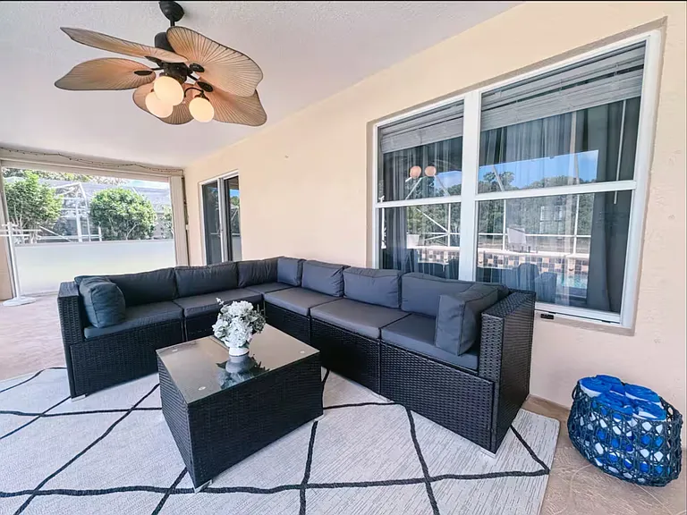 2473 SE Sidonia St — Photo 37