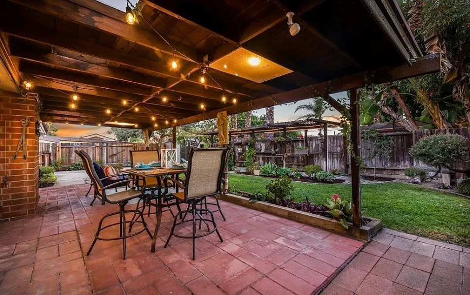 3 bed, 1200 sqft, $4,500 — Photo 3