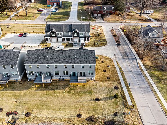 5th image of 2056 Woodhill Ct