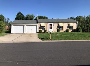 2310 Golfway Dr, Saint Charles, MO 63301