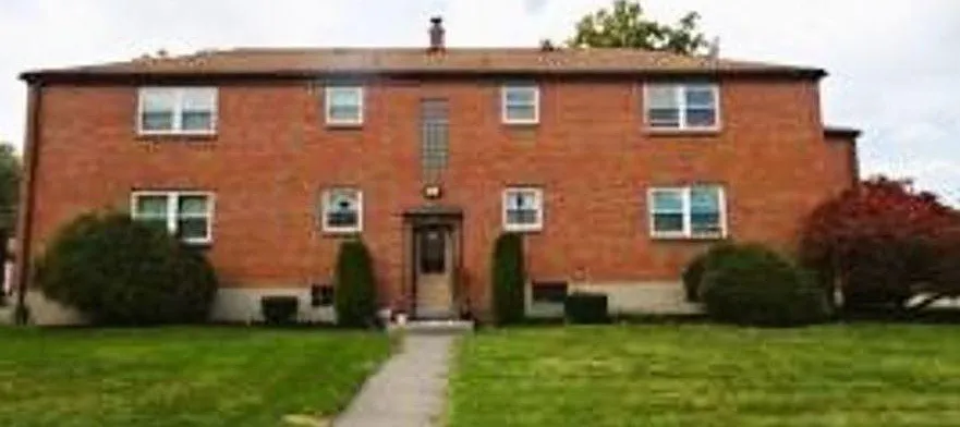 Englewood Apartments — Photo 1