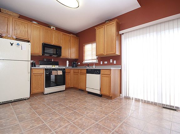 4th image of 306 Southwicke Dr