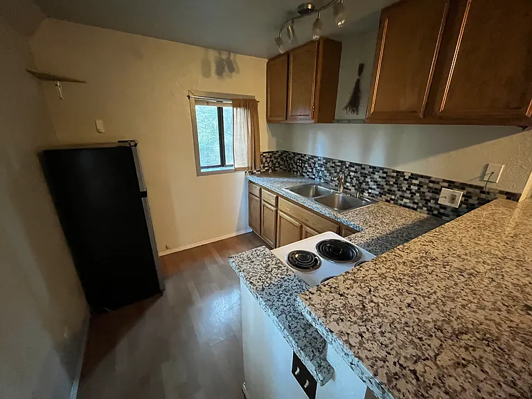 10032 Hill Rd #B — Photo 4