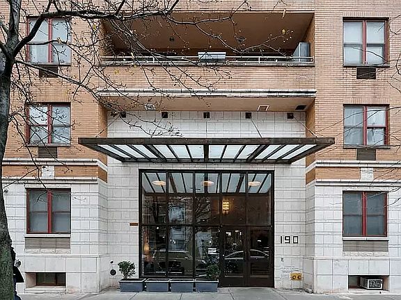 3rd image of 190 E 7th St APT 219