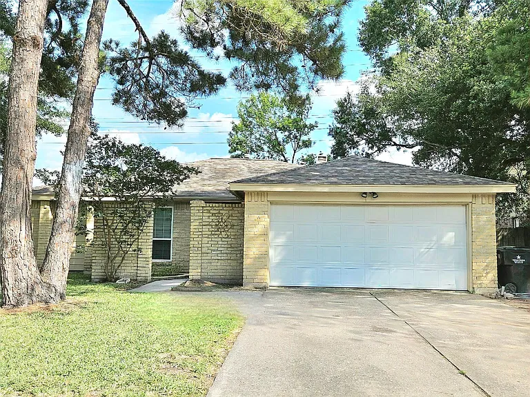 4231 Southchase Ln — Photo 1