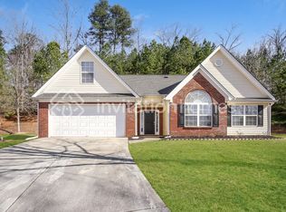 5682 Skylar Creek Ln, Buford, GA 30518
