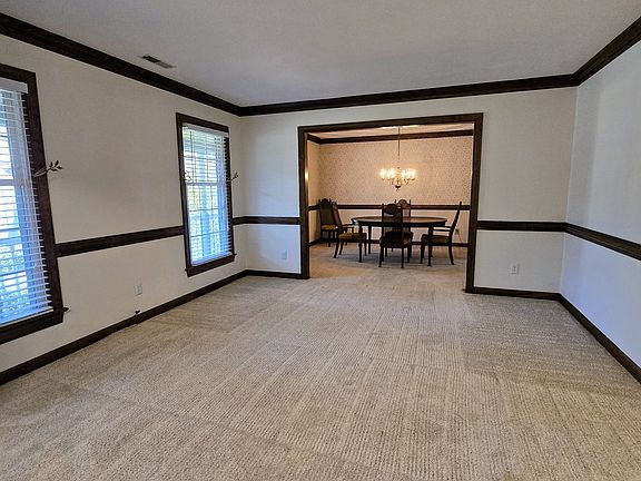 4th image of 712 Wickwood Dr