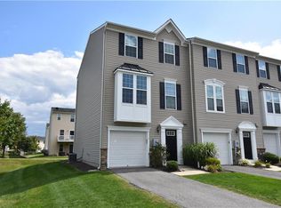 1 White Rose Ln, Palmer Twp, PA 18045