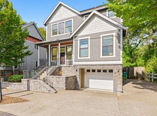 2927 SE Tacoma St, Portland, OR 97202