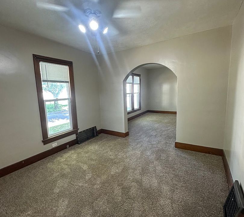 2nd image of 114 E Phillip Ave #Dei114
