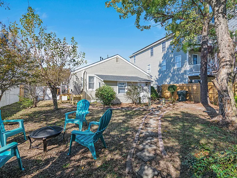 8 Bonita Dr #B — Photo 14