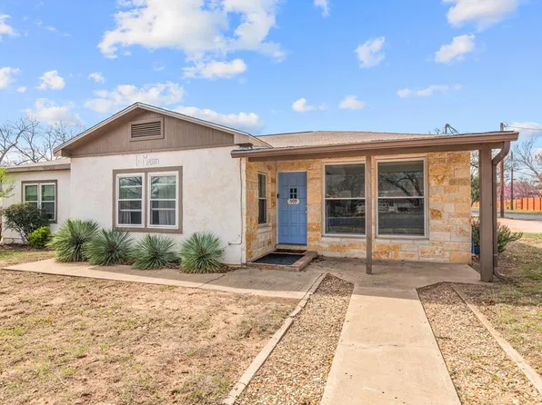 509 W Centre St, Fredericksburg, TX 78624