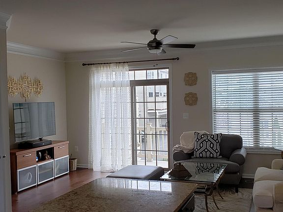 4th image of 43209 Depascale Sq