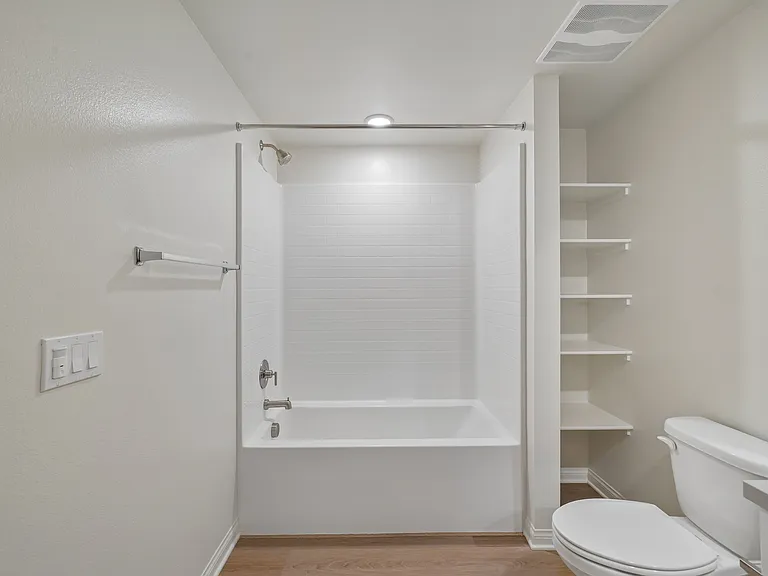 Gallery Park Apartments — Photo 127