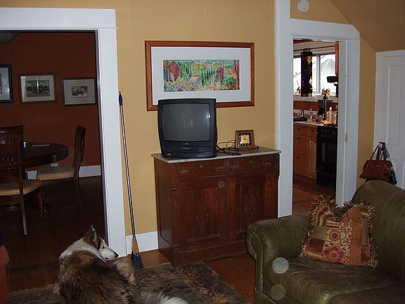 Entrance to Dining Room and Kitchen from Living Room