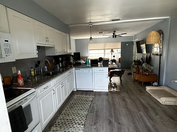 2nd image of 2626 57th St S APT C