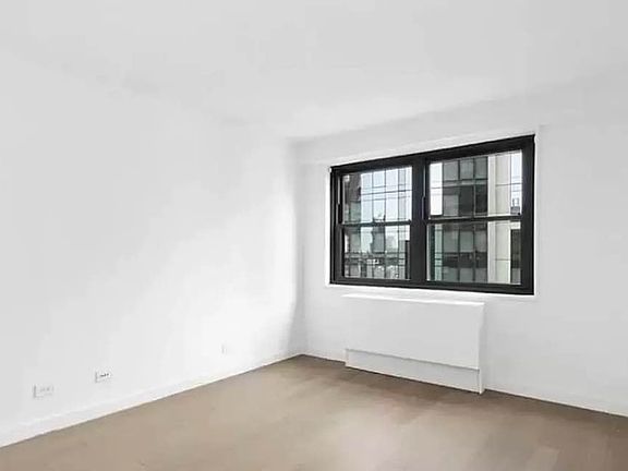 4th image of 222 E 39th St APT 11F