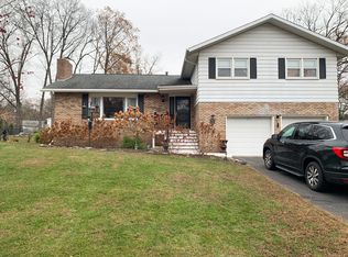20 Wilshire Dr, Albany, NY 12205