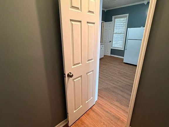 4th image of 884 3rd Ave APT 1