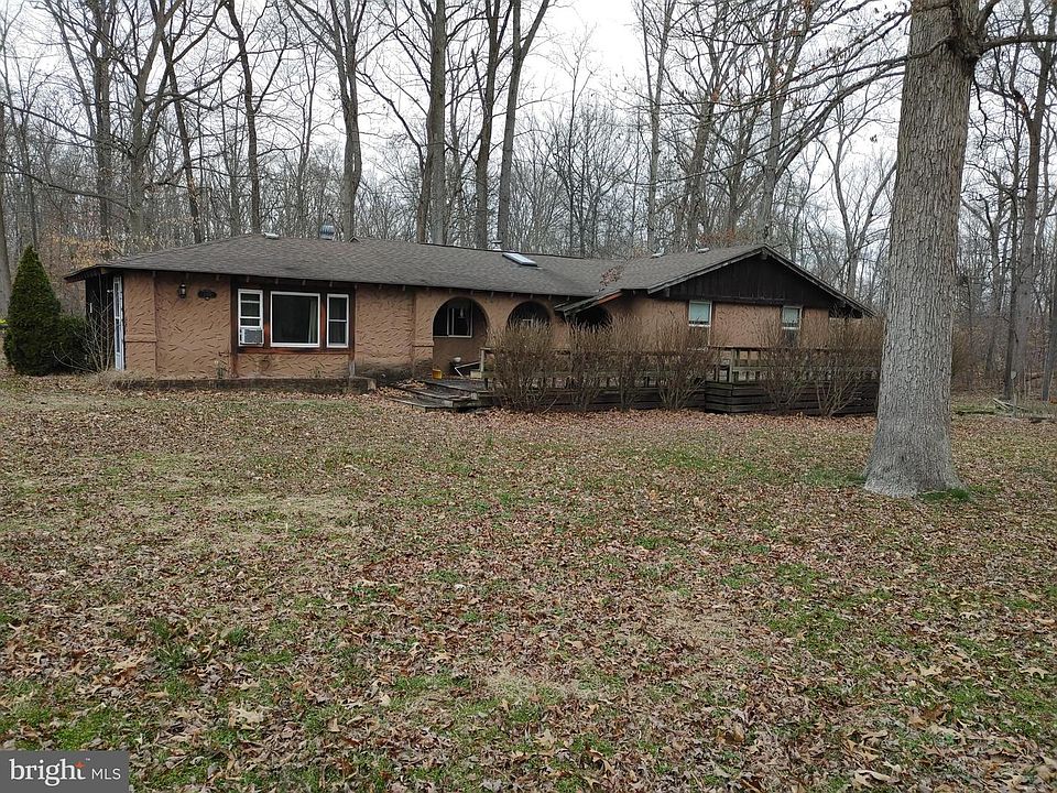 1st image of 200 Squires Ln