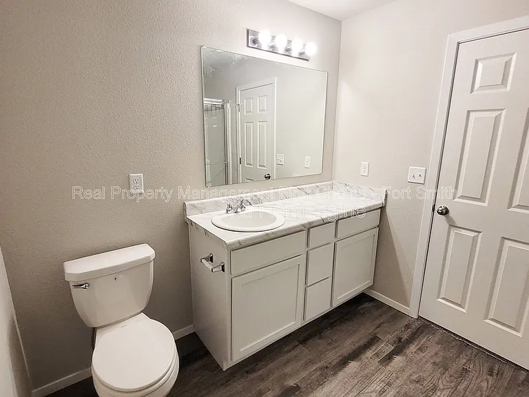 8218 Melody Ln — Photo 23