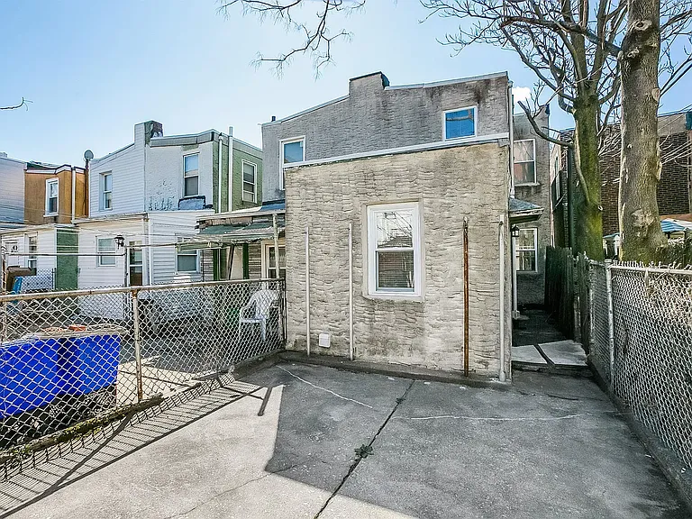 2811 E Venango St — Photo 13
